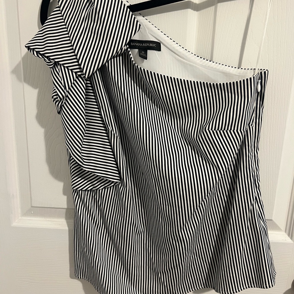 Banana Republic Monochrome Striped Blouse